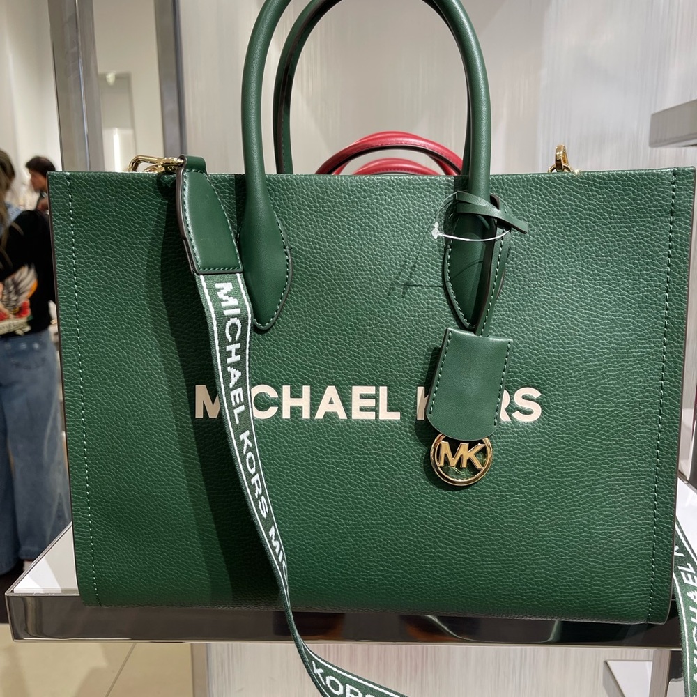 MICHAEL KORS Mirella Medium EW Pebbled Leather Tote Bag
Moss
NWT - Picture 6 of 16